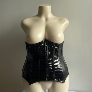 Shiny Black Corset 1X/2X Darque .